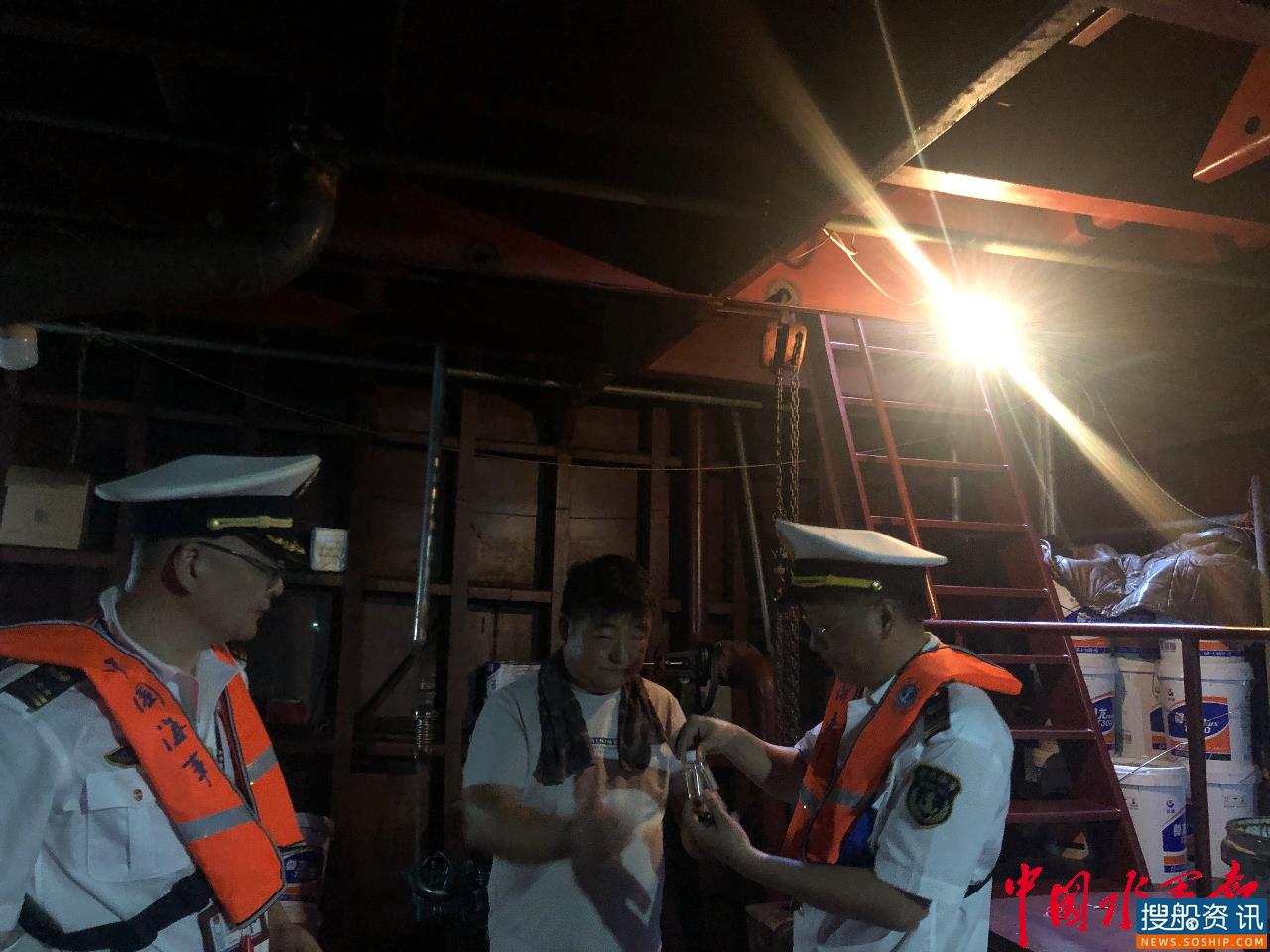 扬州交通海事开展水上交通安全和船舶污染防治集中执法活动