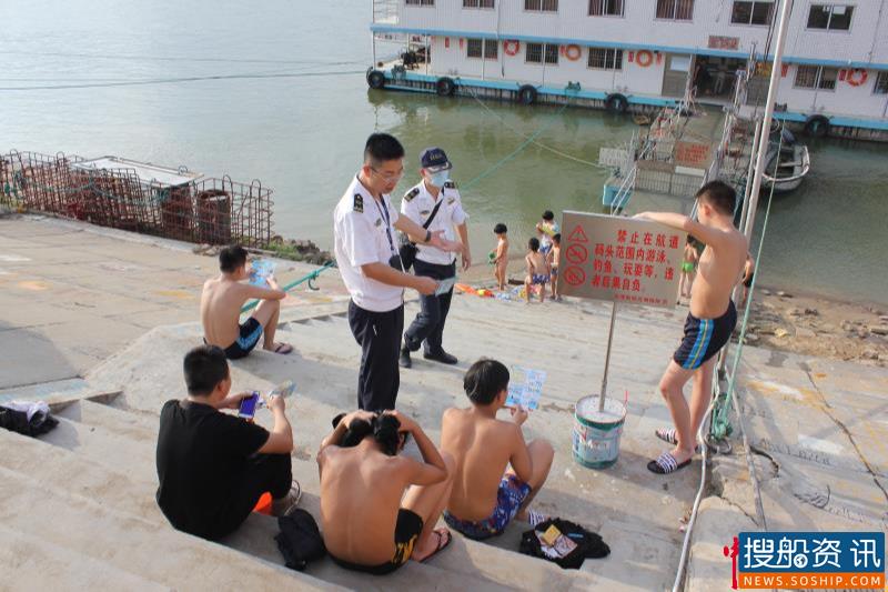 江河游泳有危险 游泳请到正规游泳池