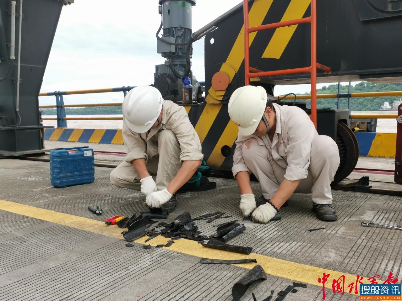 向水而生 背水一战 ——泸州市航务管理局众志成城战洪峰
