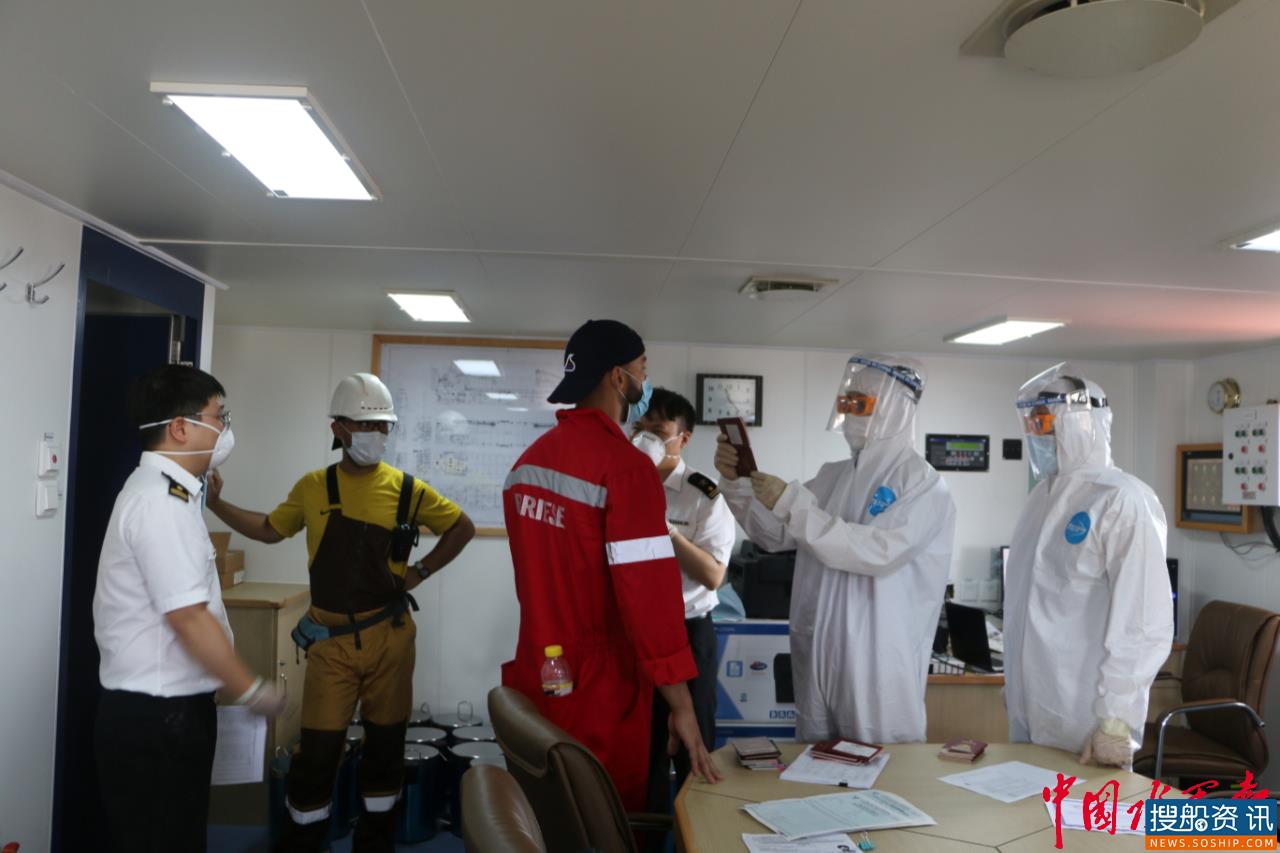 江苏泰州:边检保障新造船出口 促进口岸经济发展