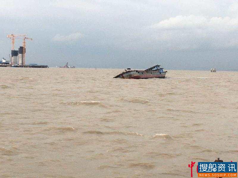 广州海事快速协助珠江口4名遇险船员脱险