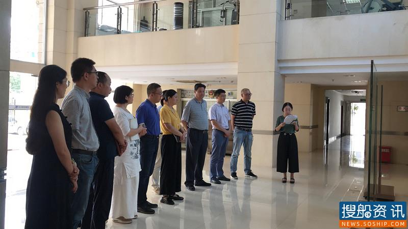 长江南京航道局机关第六支部开展主题党日活动