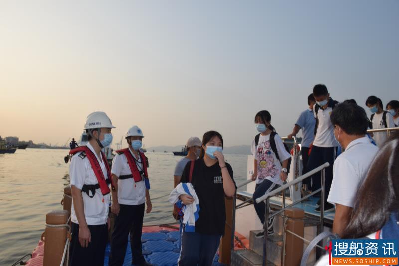 开学首日 惠州海事护航“学生渡”