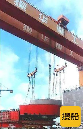 振华重工JSD6000深水铺管船完成总段吊装