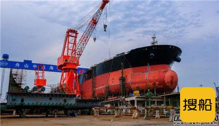舟山中远海运重工11.3万吨阿芙拉油轮实现主船体成型
