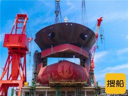 舟山中远海运重工11.3万吨阿芙拉油轮实现主船体成型