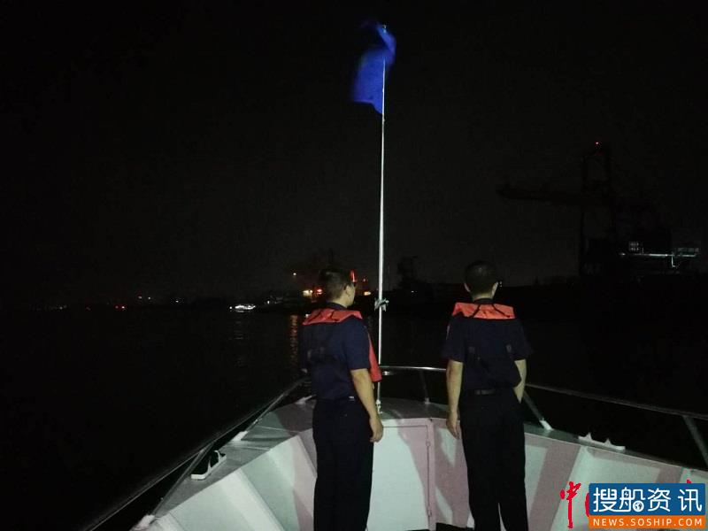 荆州海事局组织夜间巡查应对两节前通航环境变化