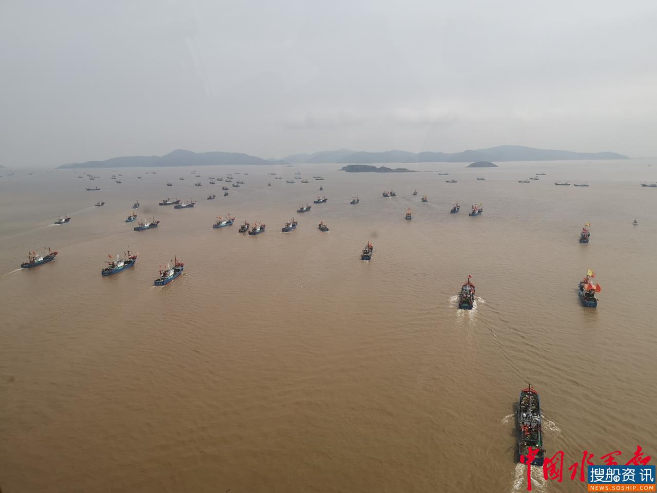 宁波海事海空巡航保障“开渔节”水上安全