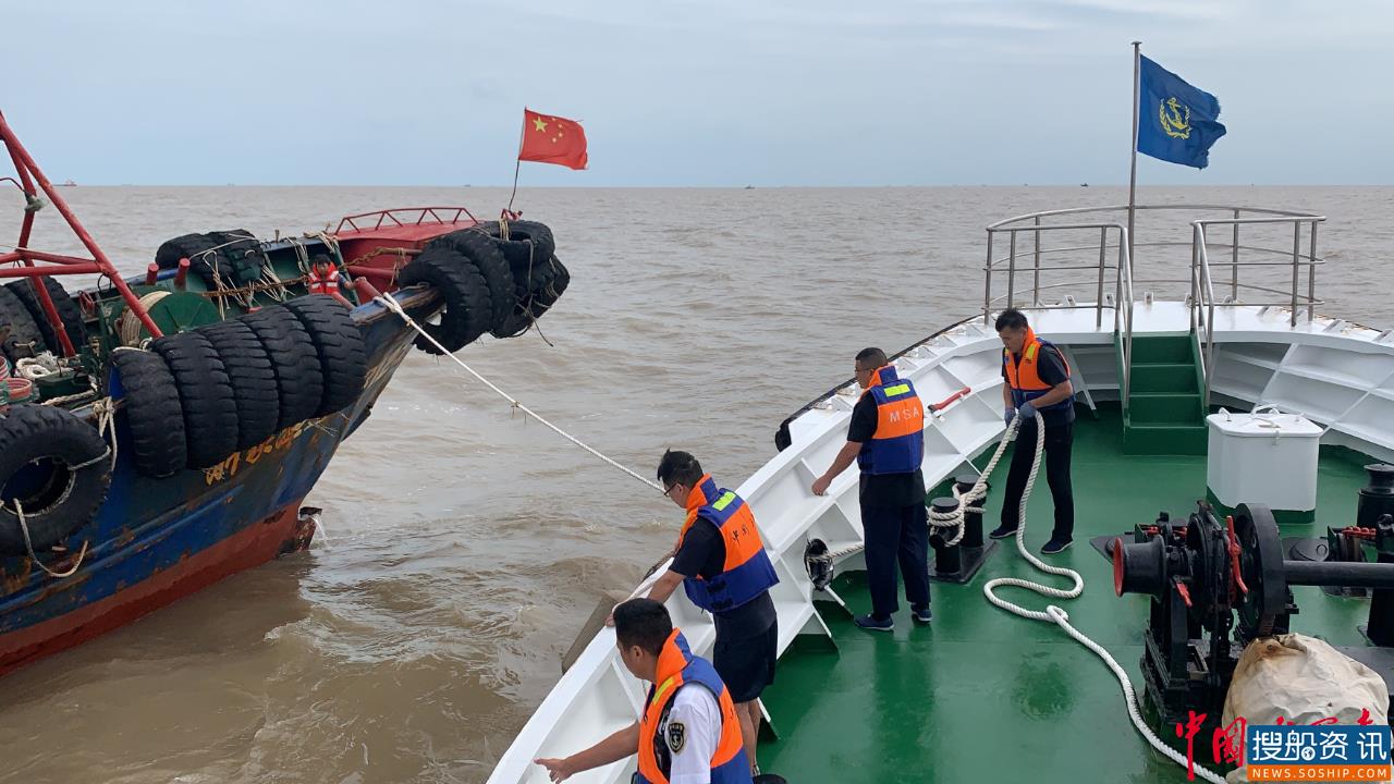 象山沿海发生碰撞事故 一船沉没  宁波海事部门紧急救助6名船员