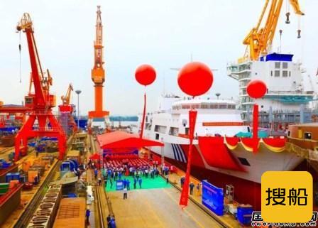 黄埔文冲建造中国首艘万吨级海巡船“海巡09”轮出坞