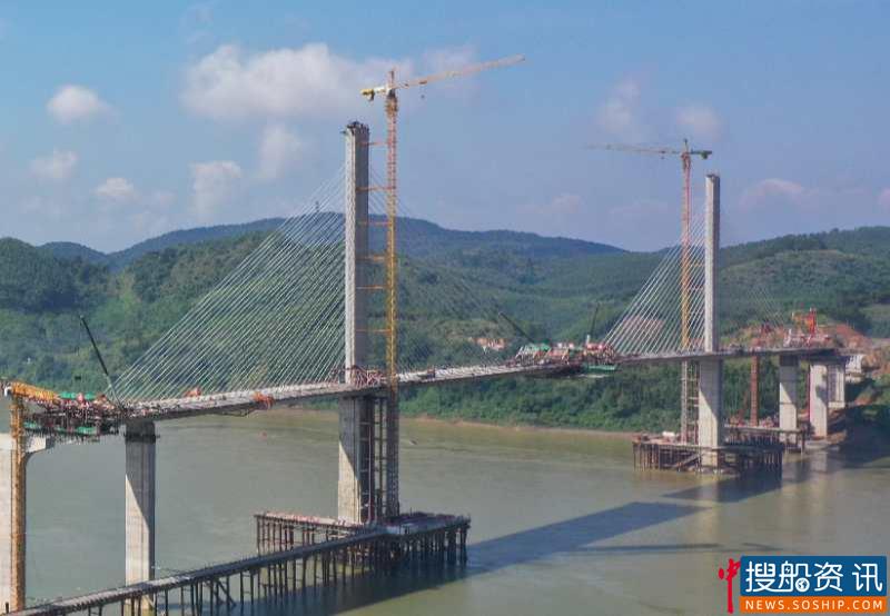 西江特大桥合龙项目年底建成通车