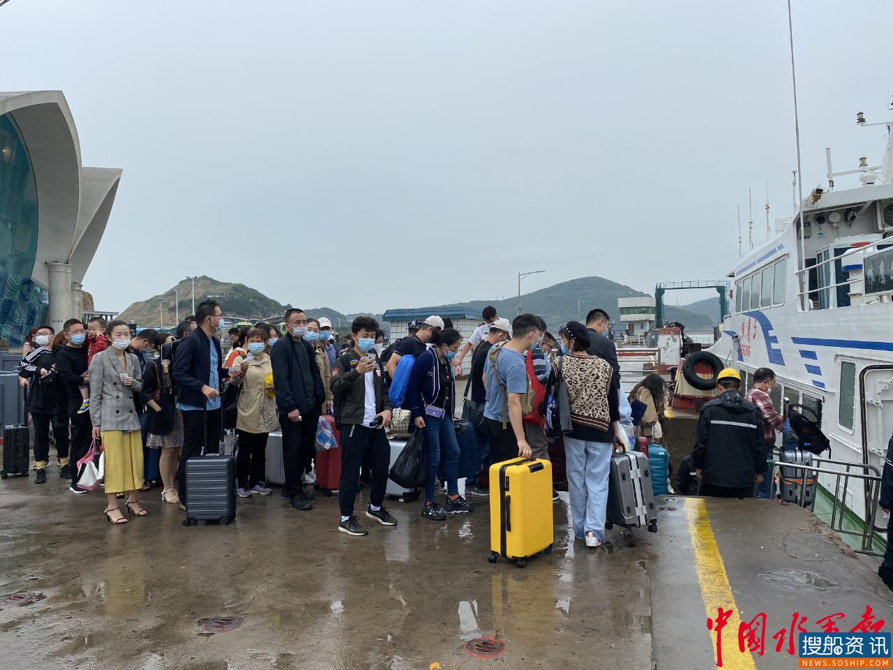 舟山沿海迎9到10级大风 部分客运航线停航