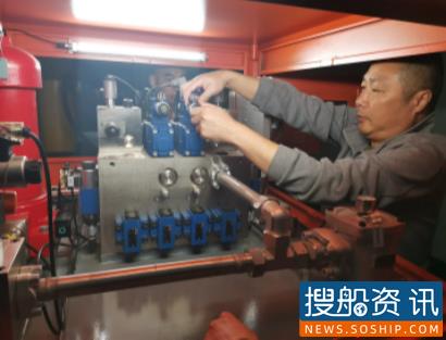 船闸突发故障  保障卫士“手到病除”