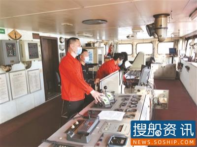 高擎党旗阔步行 “南航”扬帆正当时