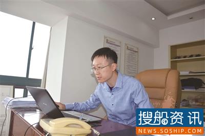 高擎党旗阔步行 “南航”扬帆正当时