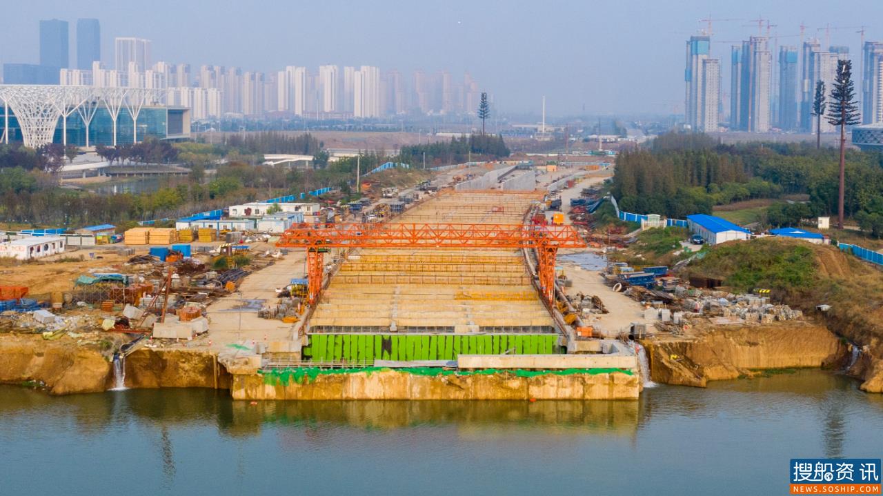 爆破!汉江首条沉管隧道向浮运安装进发
