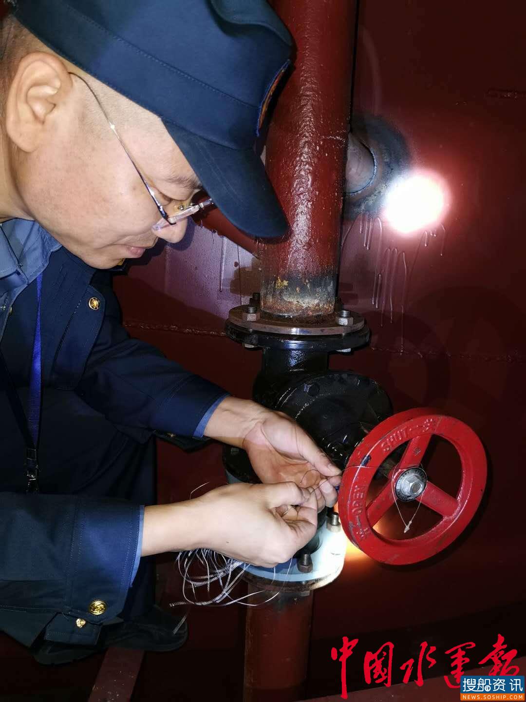 堵疏结合，治防并举  南通交通给船舶码头“搓澡” 不时见到水鸟在水上觅食嬉戏