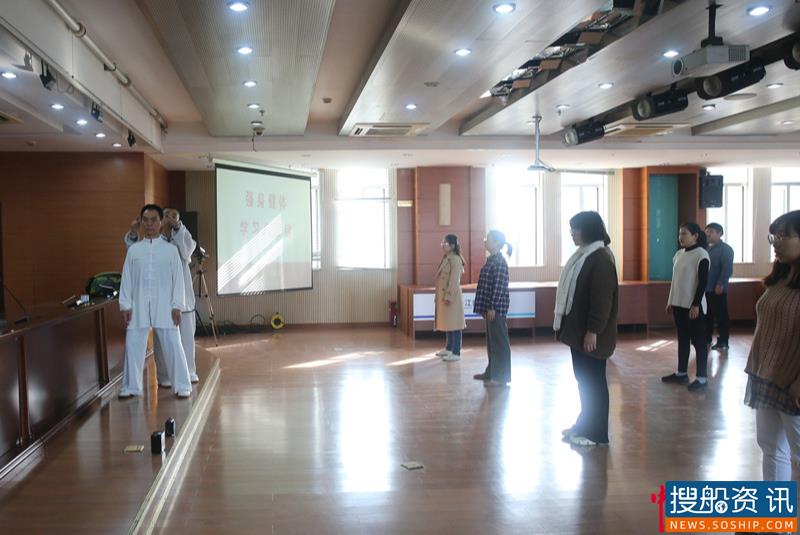 南京航道局机关组织开展“强身健体，学习八段锦”活动