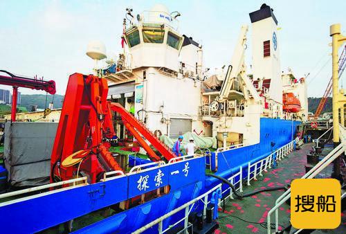 珠海港通江公司为两艘科考船提供燃油保障