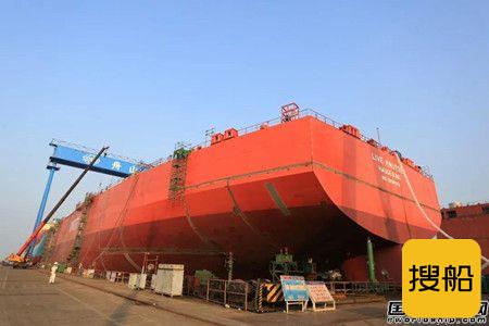 舟山中远海运重工一艘15.2万吨穿梭油轮完成艉成型重要节点