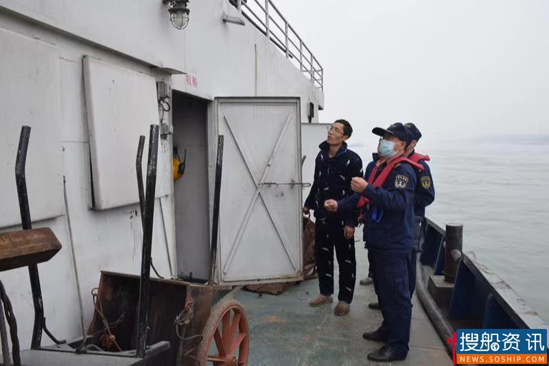 荆州海事局严厉打击违法行为确保辖区冬季枯水及恶劣天气安全稳定
