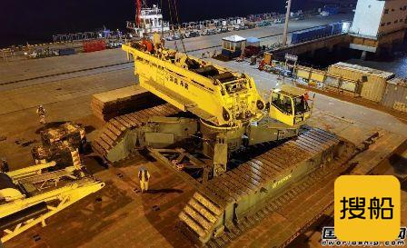 南通中远海运船务M019模块项目完成首批超大型罐体设备安装