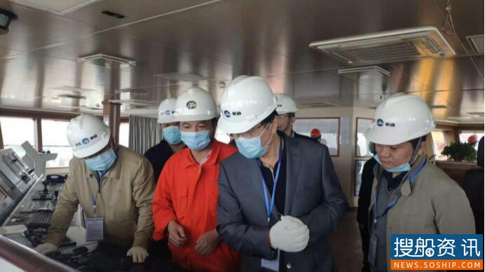 长江下游12.5米深水航道维护疏浚13800方自航耙吸挖泥船建造项目通过竣工验收