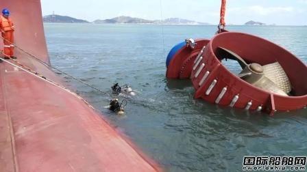 招商局重工建造半潜式起重生活平台CMHI163试航