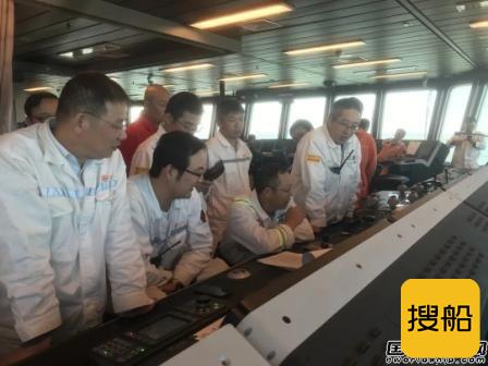 招商局重工建造半潜式起重生活平台CMHI163试航