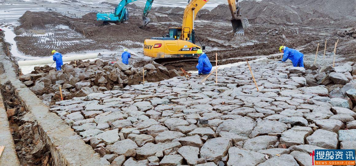 小雪迎小雨 武安段I标项目部冒雨施工抢抓进度