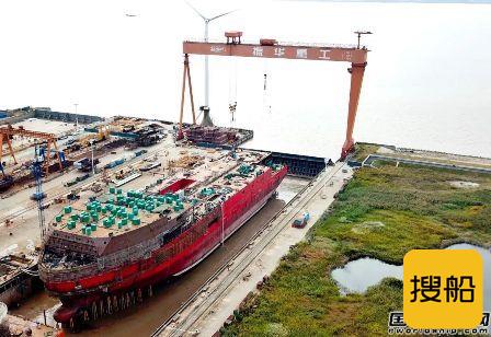 振华重工自主设计建造JSD6000深水起重铺管船艏艉合拢