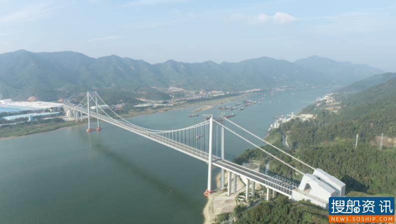 世界首创,桥上搭“隧道”解决塔锚牵手难题