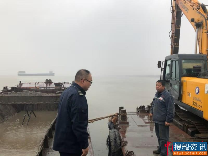 扬州海事强化水工作业安全监管
