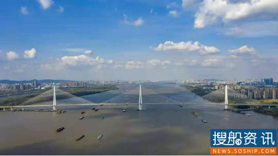 央媒聚焦南京长江五桥