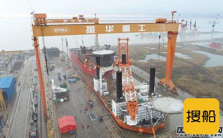 振华重工建造1200吨插桩式抢险打捞工程船出坞