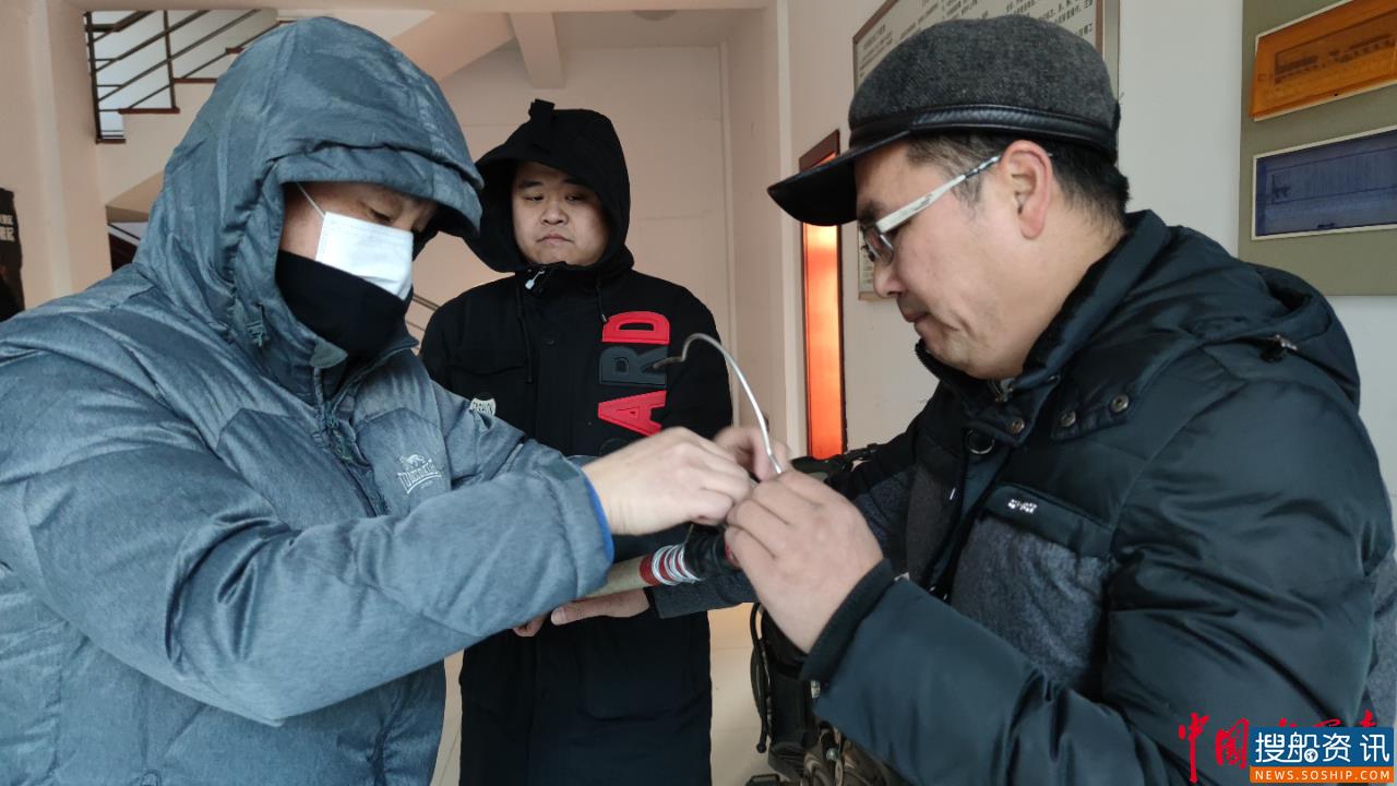 霸王寒潮过境 长江航道人使命必达