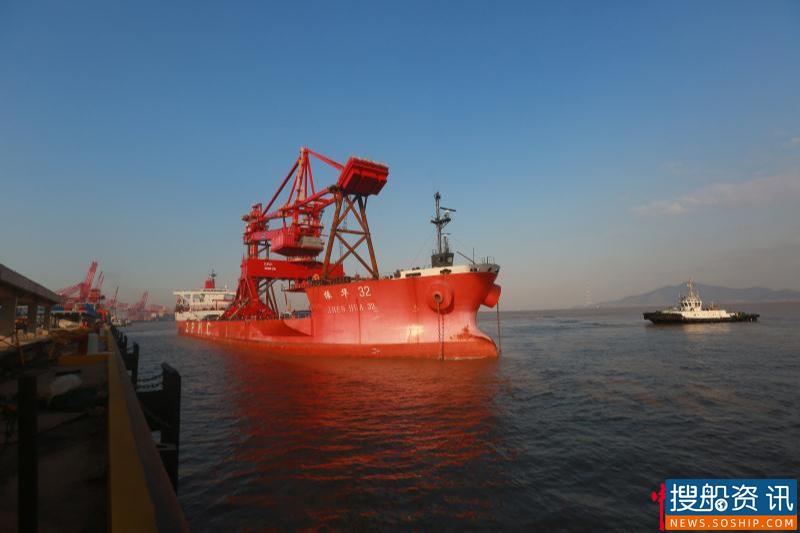 浙江省首台链斗式卸船机完成滚装上岸