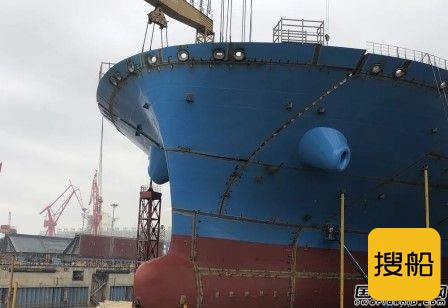 沪东中华提前完成达飞首艘15000TEU集装箱船主甲板贯通