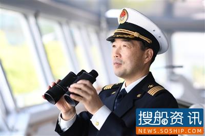 匠心独具引千帆 劳模领衔当先锋 ——记全国先进工作者上海港引航站高级引航员周弘文