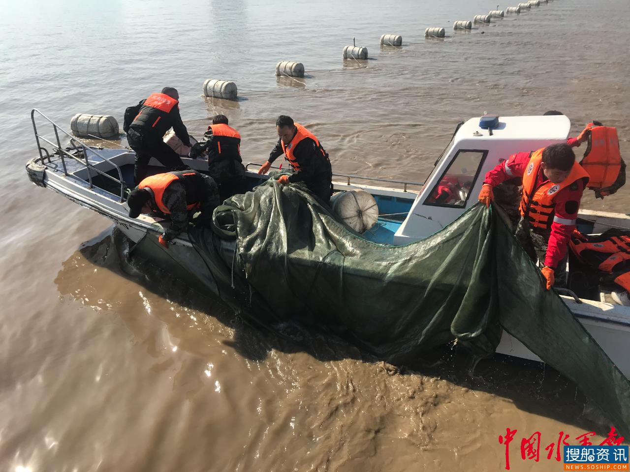 浙江鳌江流域多部门联合“清网”