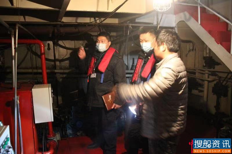 荆州海事局落实三年专项行动强化节前水工作业区及施工船舶监管