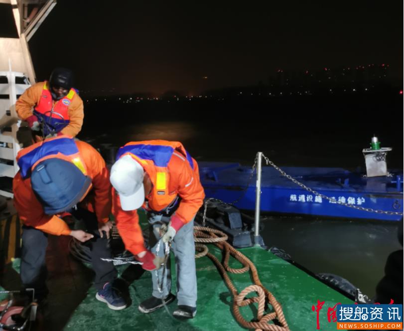 寒风夜“不打烊” 坚守中显担当