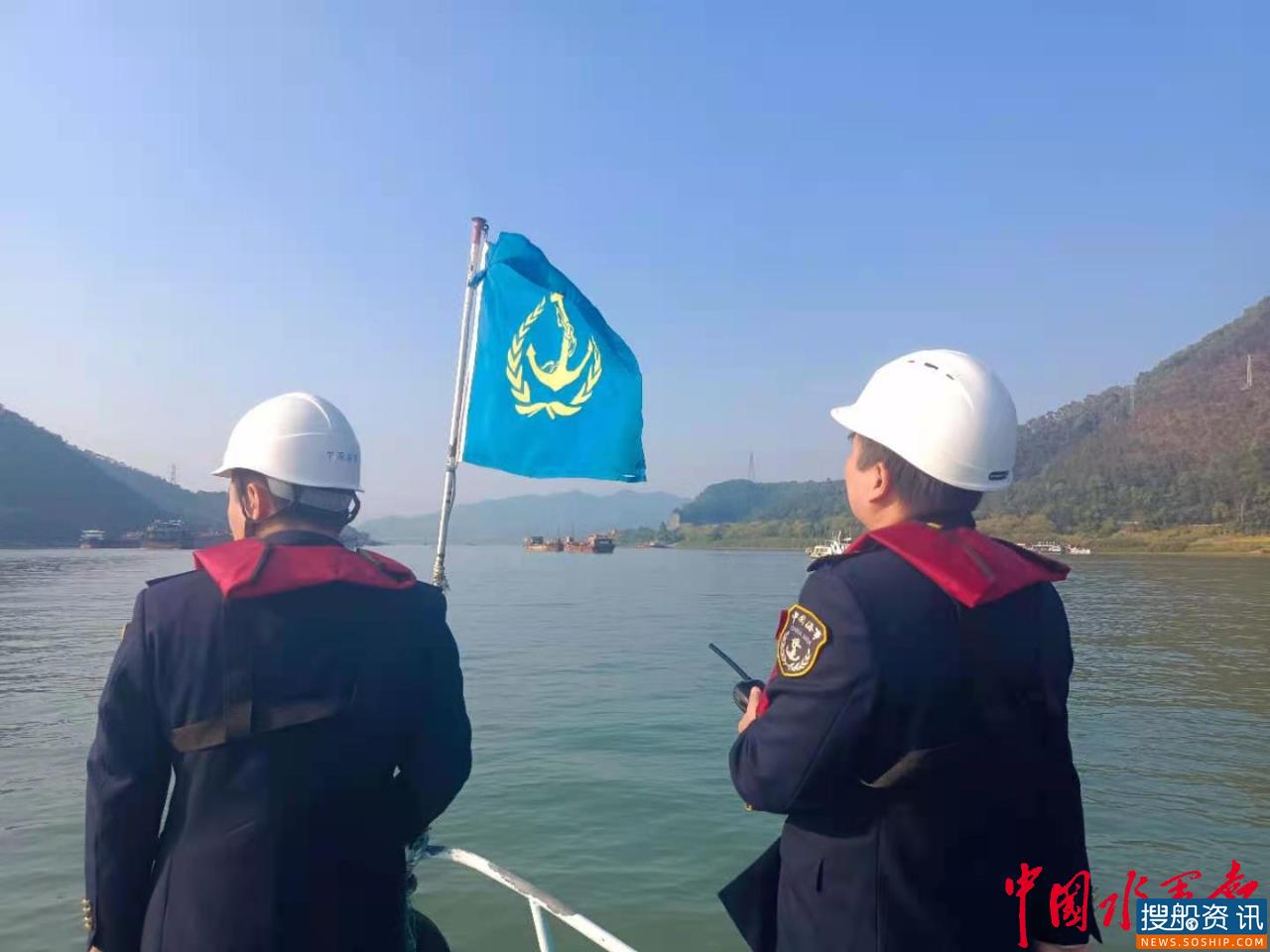 肇庆海事局给力保障护航肇明高速杨梅西江特大桥水上钻探作业提前69天完工