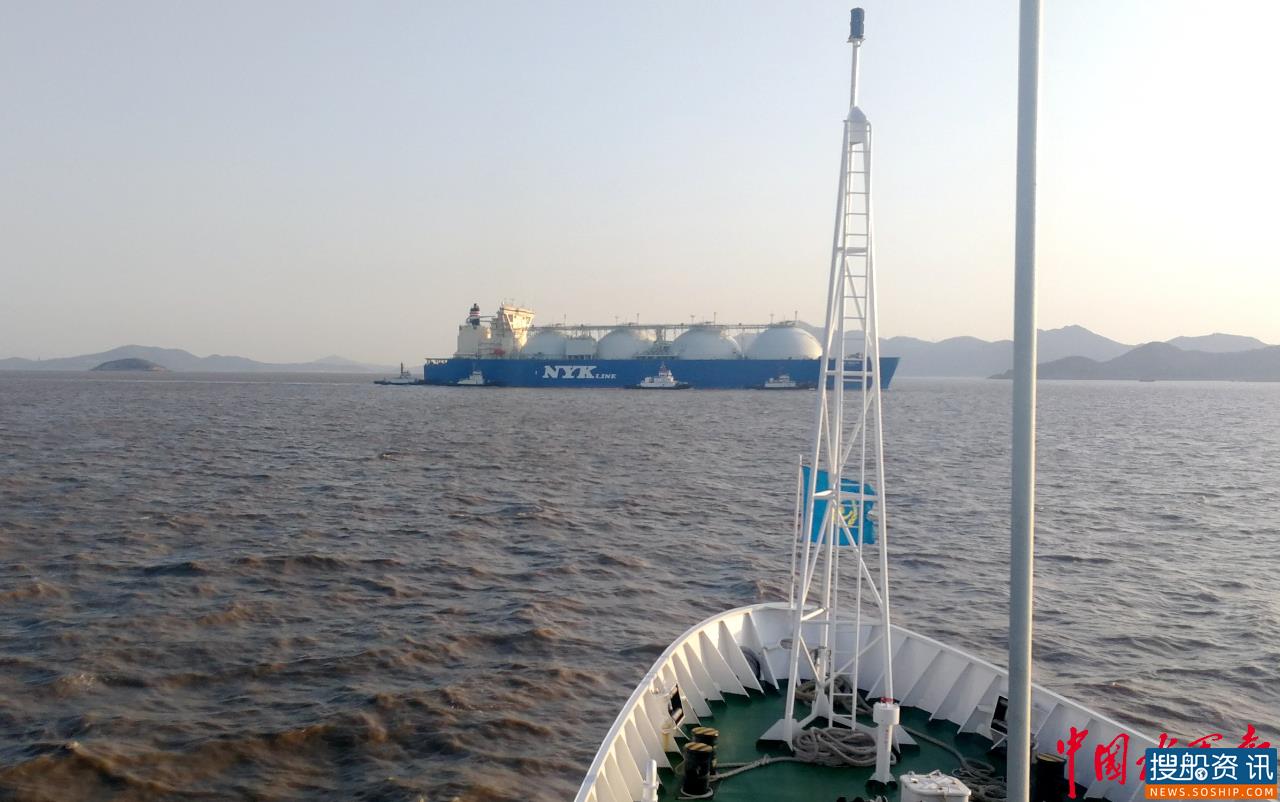 舟山海事护航春运期间首艘LNG船进港