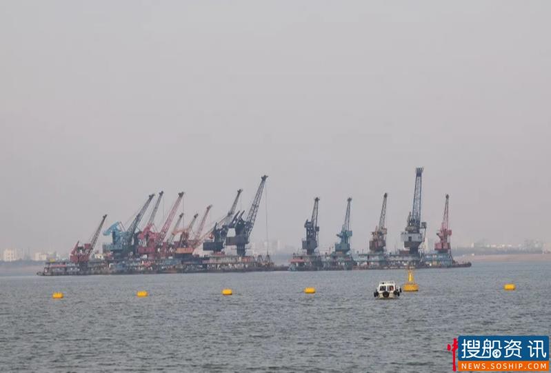 长江航道部门助力长江江苏段水上过驳浮吊全面清零