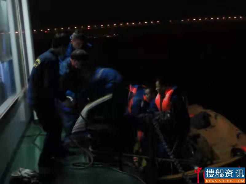 除夕夜的水上紧急救援