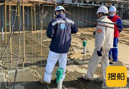 外高桥造船邮轮薄板新式矫平工艺新突破