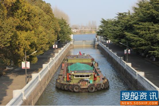 洁水绿岸好行船
