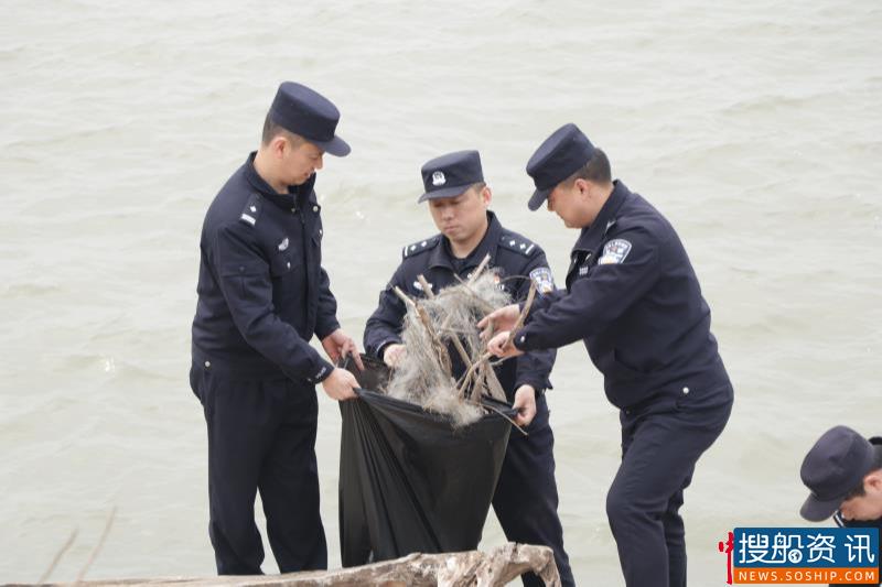 春暖三月 仪征警民共同开展环保志愿者活动