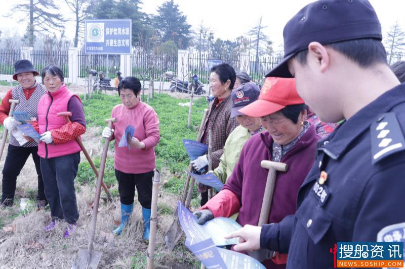 春暖三月 仪征警民共同开展环保志愿者活动